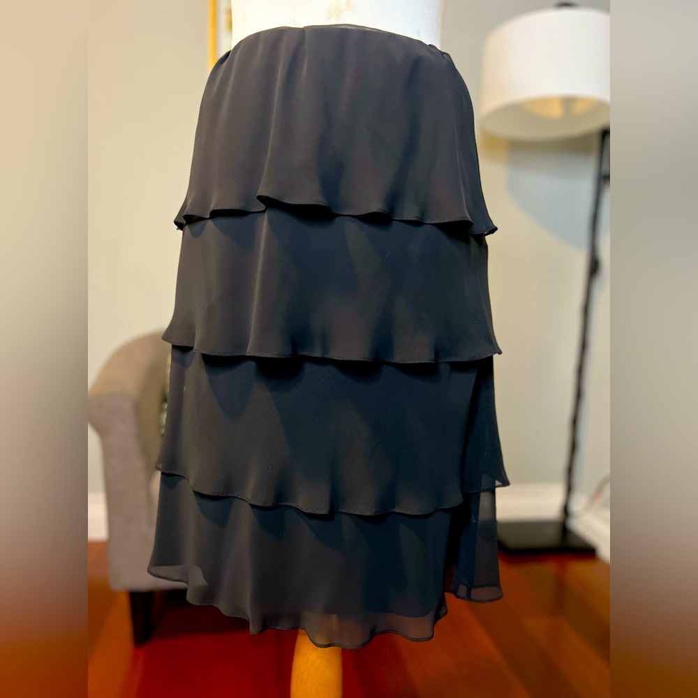 ALEX EVENINGS, 4-Tiered, Ruffled, Chiffon Skirt. Size M